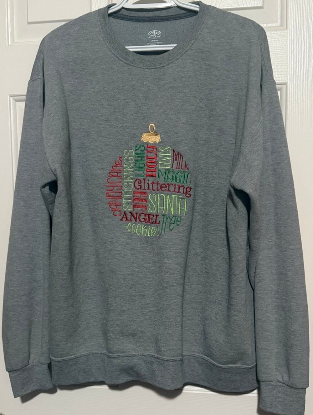 Athletic Works Women's Gray Christmas Ornament Sweatshirt Size‎ L 42-44